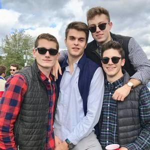 Meet your Posher, Thomas